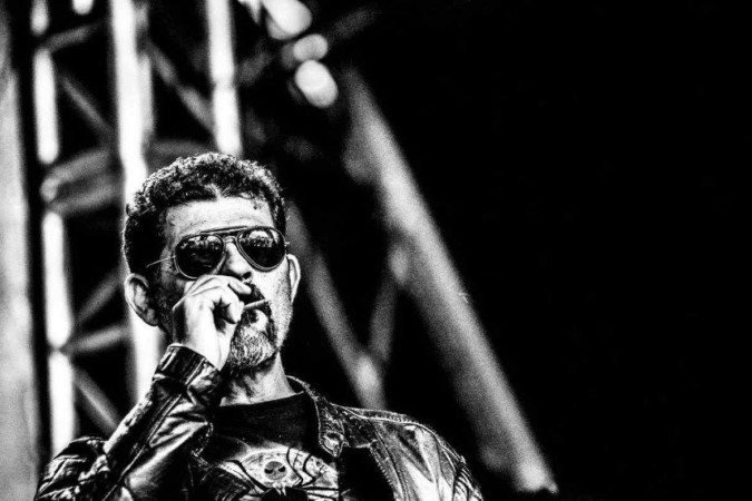  Cantor William Baú Revirado é atração do Tributo Viva Raul