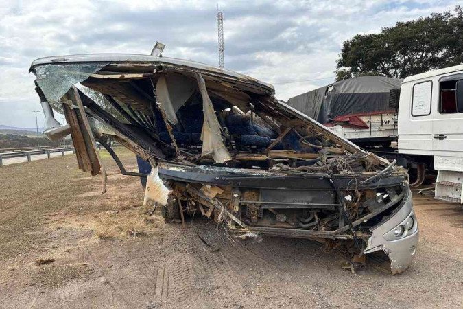 Acidente com ônibus de torcedores: delegado aponta negligência de motorista - (crédito: Ramon Lisboa/EM/D.A Press) Acidente com ônibus de torcedores: delegado aponta negligência de motorista - (crédito: Ramon Lisboa/EM/D.A Press)