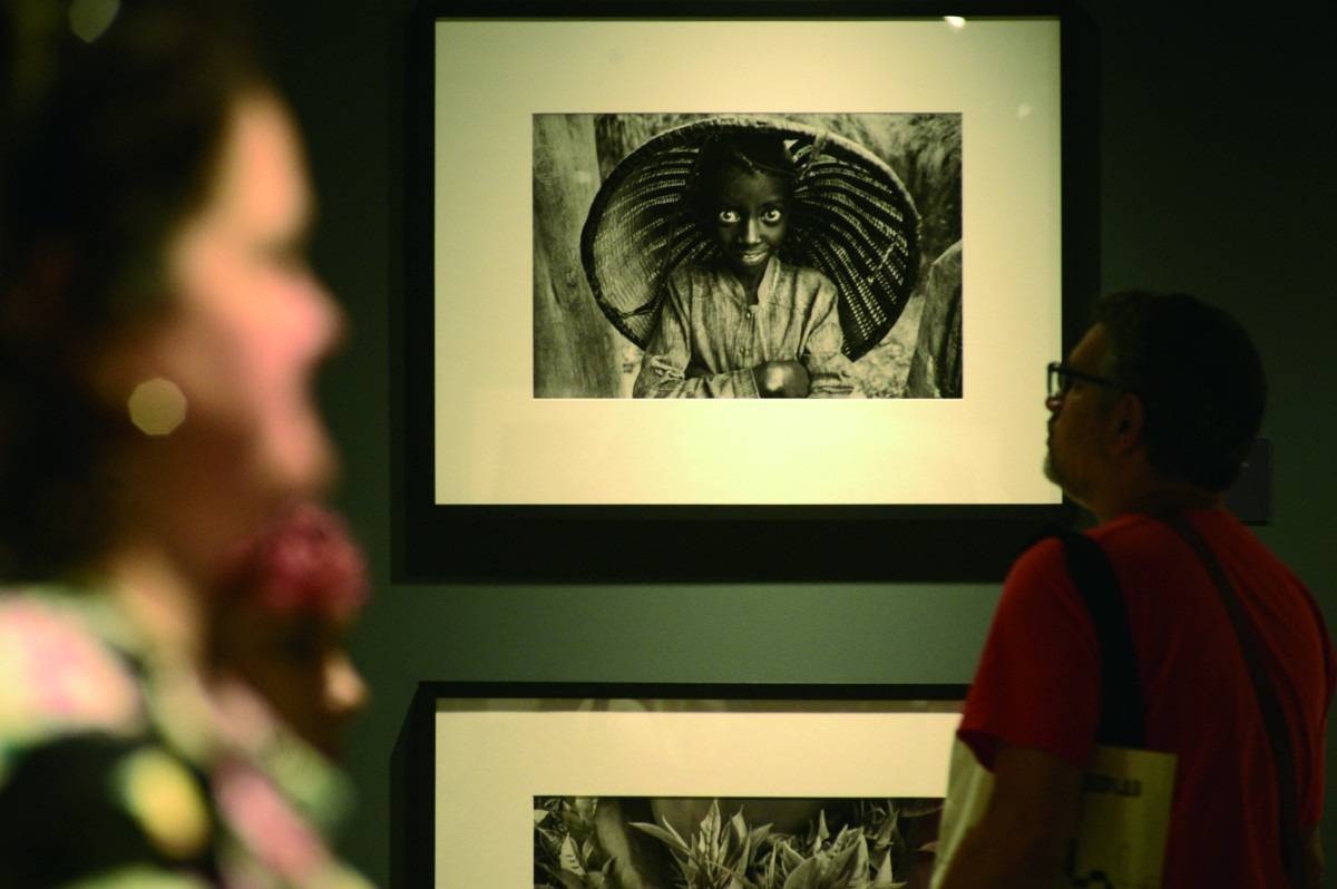 Pelas lentes do mestre: exposição de Sebastião Salgado pousa no SesiLab