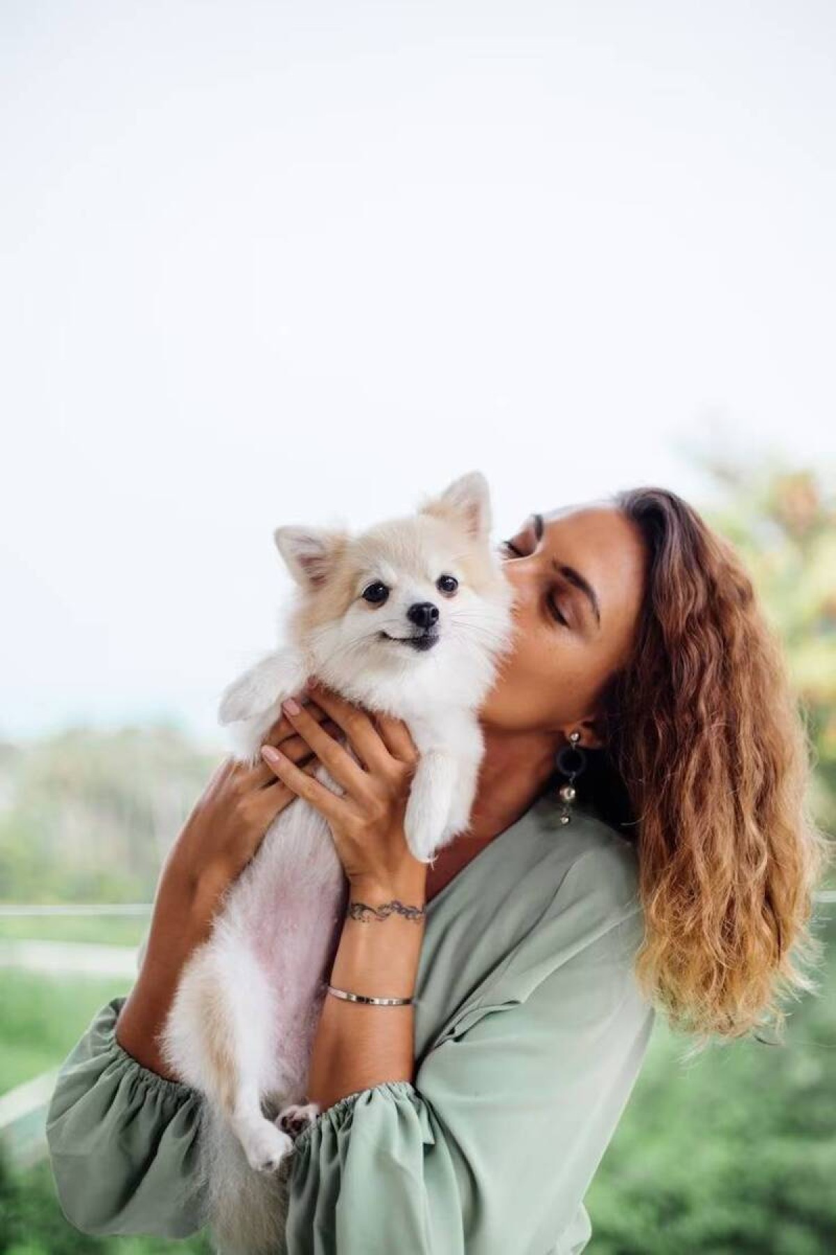 Cães ouvem melhor vozes femininas, mostra estudo