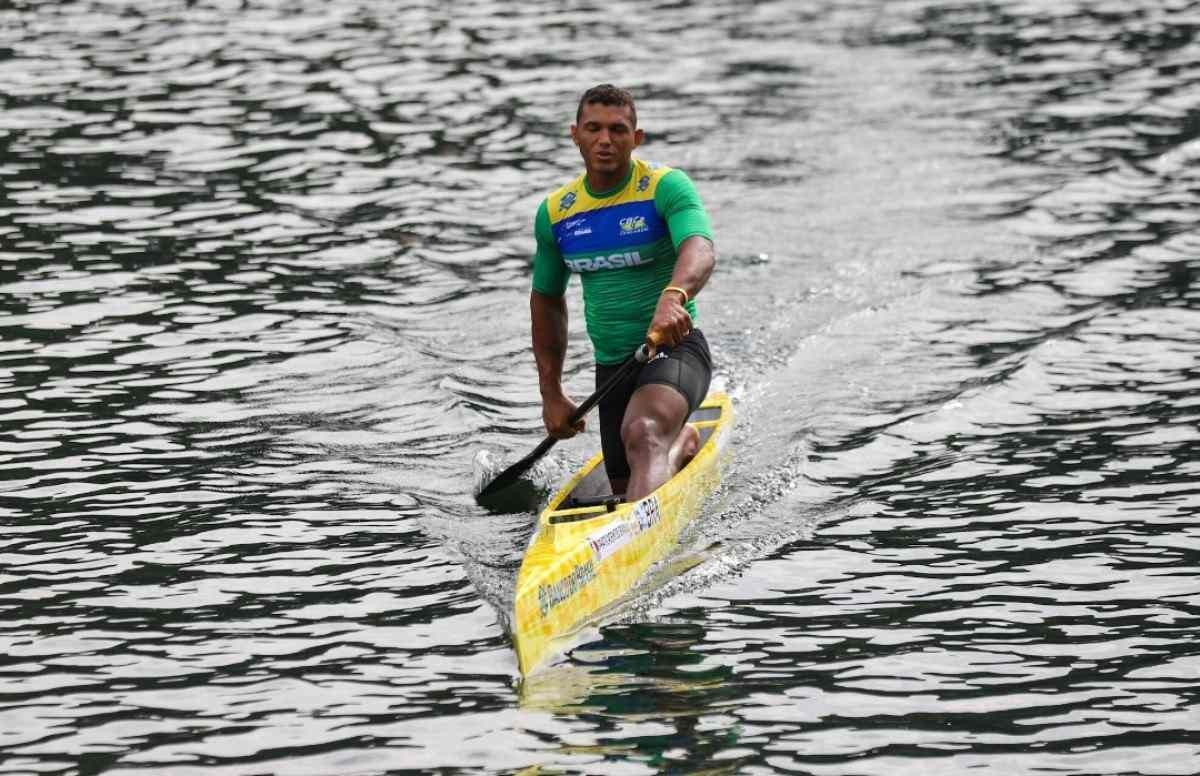 Isaquias Queiroz garante vaga em final do Mundial de Canoagem