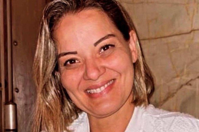 Em 2007, eu estava trabalhando em seis empregos quando senti que ia desmaiar na frente dos meus alunos' Cinara Itagiba, professora Em 2007, eu estava trabalhando em seis empregos quando senti que ia desmaiar na frente dos meus alunos" Cinara Itagiba, professora
