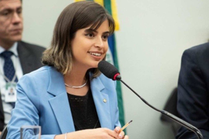 Foi muito bom saber que eu não estava sozinha. Encontrar pessoas semelhantes a mim, que sofreram o mesmo que eu, também foi uma das questões que me ajudaram a melhorar' Tabata Amaral, deputada federal Foi muito bom saber que eu não estava sozinha. Encontrar pessoas semelhantes a mim, que sofreram o mesmo que eu, também foi uma das questões que me ajudaram a melhorar" Tabata Amaral, deputada federal