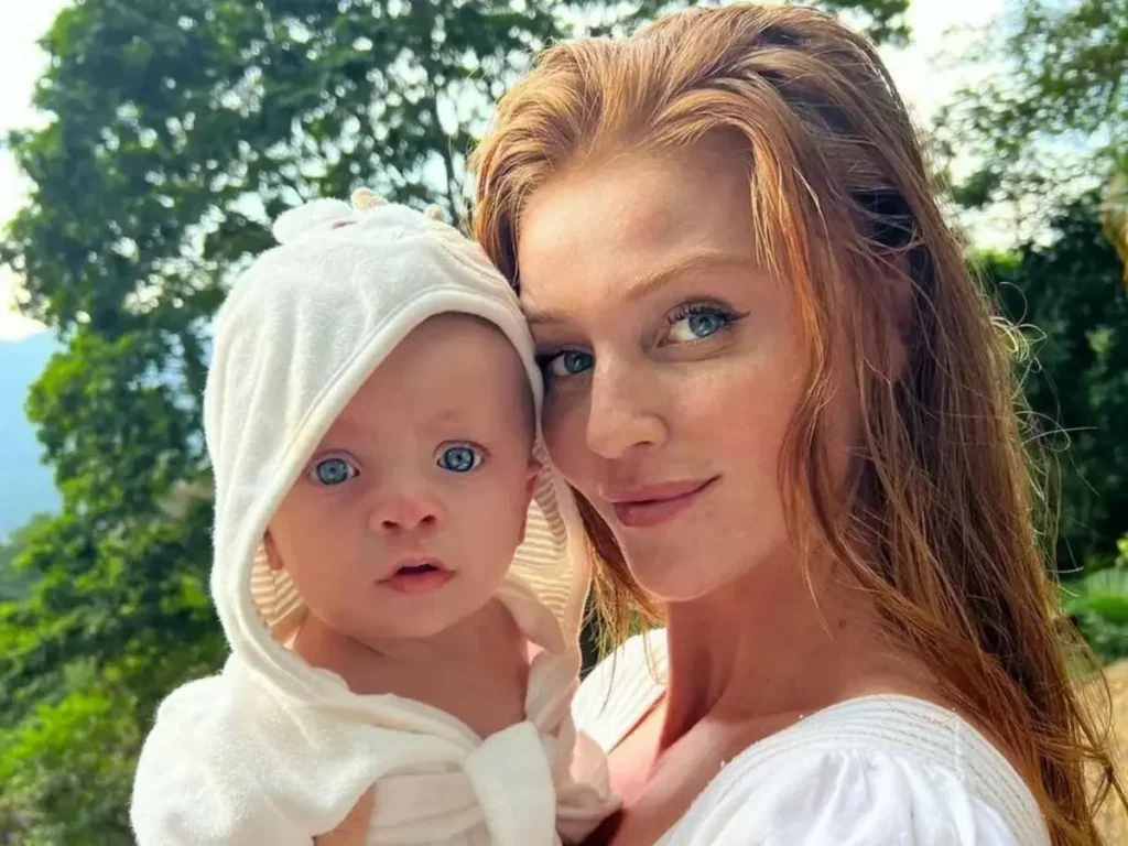 Cintia Dicker exibe batizado da filha aos pés do Cristo Redentor: Cintia Dicker exibe batizado da filha aos pés do Cristo Redentor: