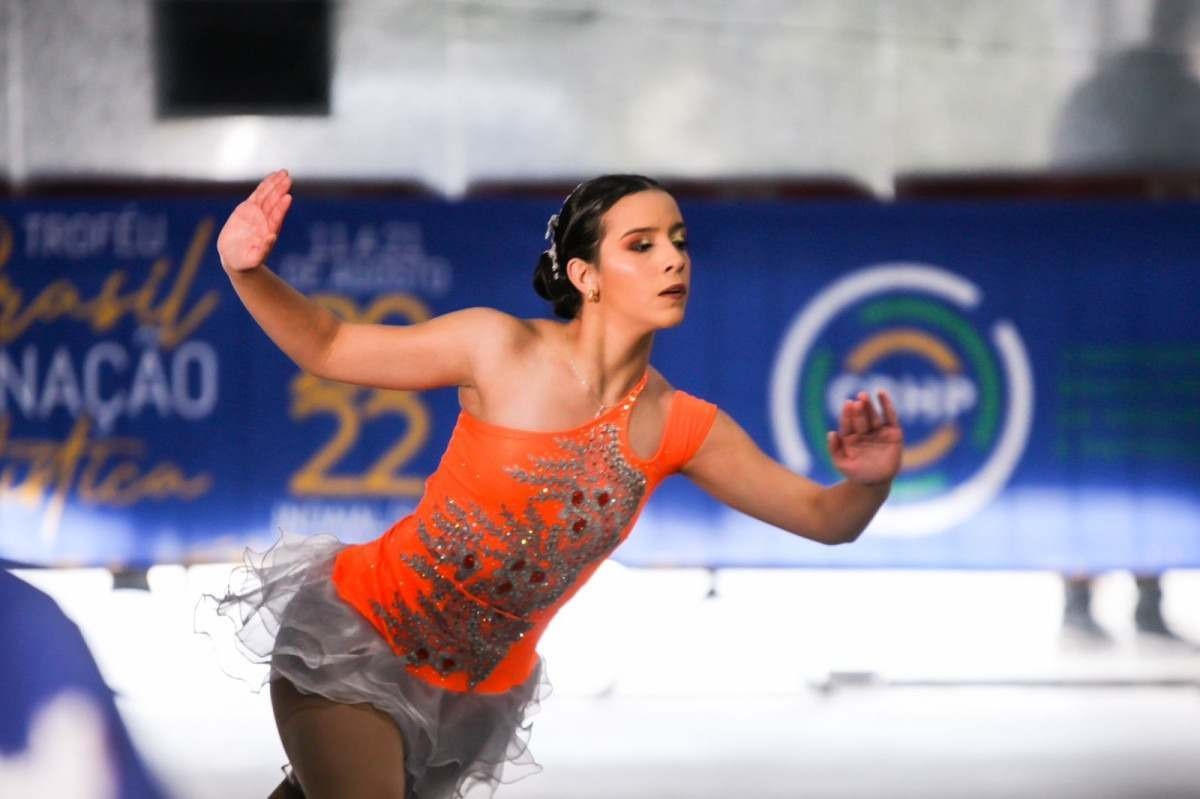 Conheça Júlia Zanini, brasiliense convocada para o Brasil na patinação