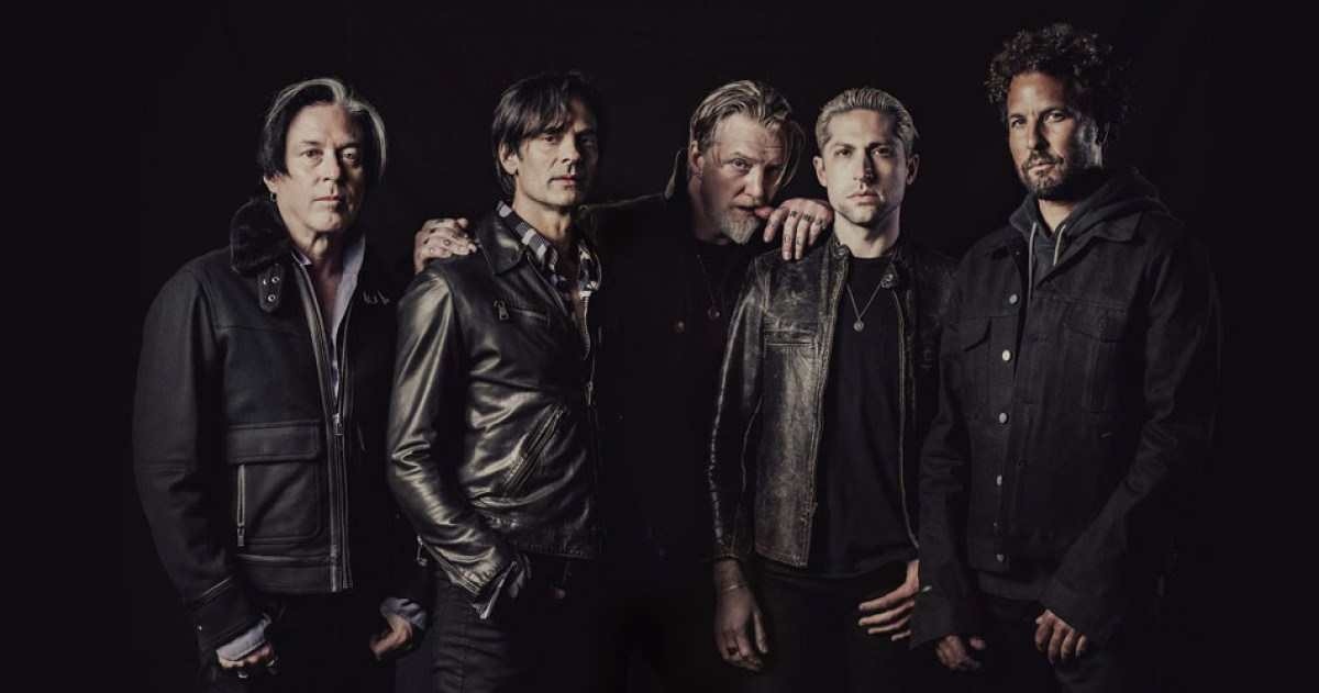 The Town: Queens of The Stone Age cancela show e festival anuncia substituto