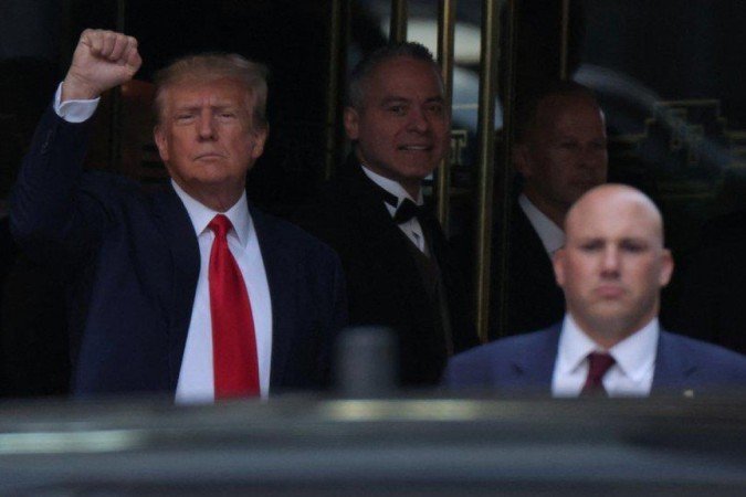 Trump tem recebido intenções de voto significativas nas pesquisas, além de grandes somas de doação - (crédito: Reuters) Trump tem recebido intenções de voto significativas nas pesquisas, além de grandes somas de doação - (crédito: Reuters)
