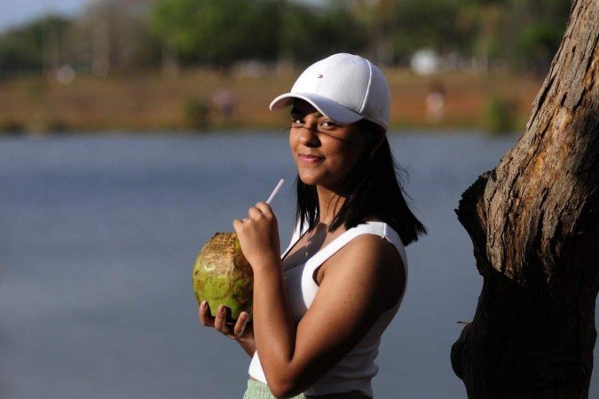 Isabelle Braga afirma que prefere os dias com chuva, por conta da umidade