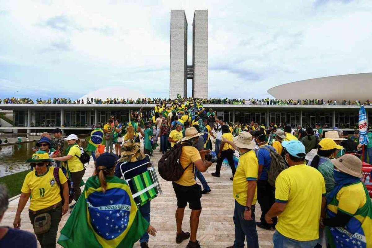  Dia do Patriota: ex-vereador se arrepende de escolher dia 8 de janeiro 