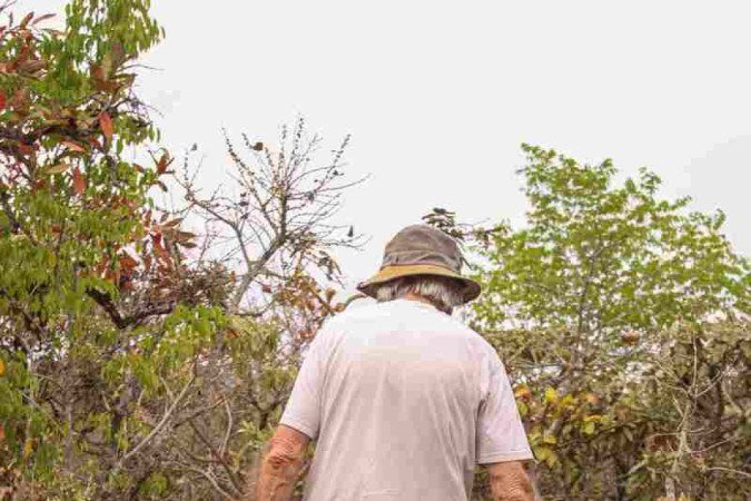   28/08/2023 Crédito: Kayo Magalhães/CB/D.A Press. Brasil. Brasilia - DF - Cidades. Sítio das Neves. Primeira área declarada no DF Patrimônio Natural em Caráter Perpétuo. Na foto, o ecossociólogo Eugenio Giovenardi. 