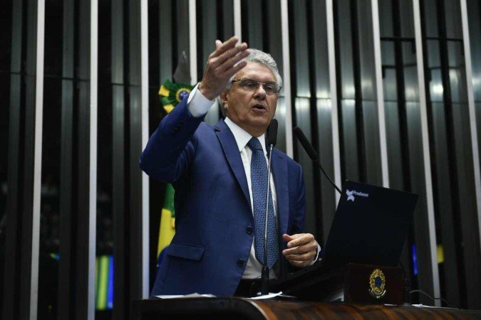 Em discurso, à tribuna, governador de Goiás, Ronaldo Caiado. - (crédito: Roque de Sá/Agência Senado) Em discurso, à tribuna, governador de Goiás, Ronaldo Caiado. - (crédito: Roque de Sá/Agência Senado)