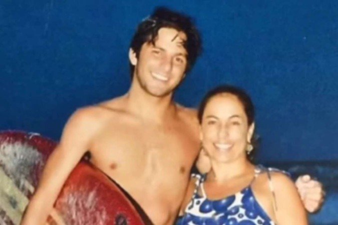 Cissa Guimarães e o filho Rafael, morto atropelado em 2010 - (crédito: Reprodução/Instagram) Cissa Guimarães e o filho Rafael, morto atropelado em 2010 - (crédito: Reprodução/Instagram)