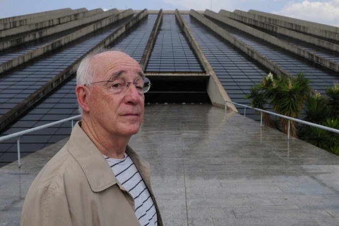 José Leme, o seu Neca, é 
vice-presidente da Associação dos Amigos do Teatro Nacional Claudio Santoro (Atena)
