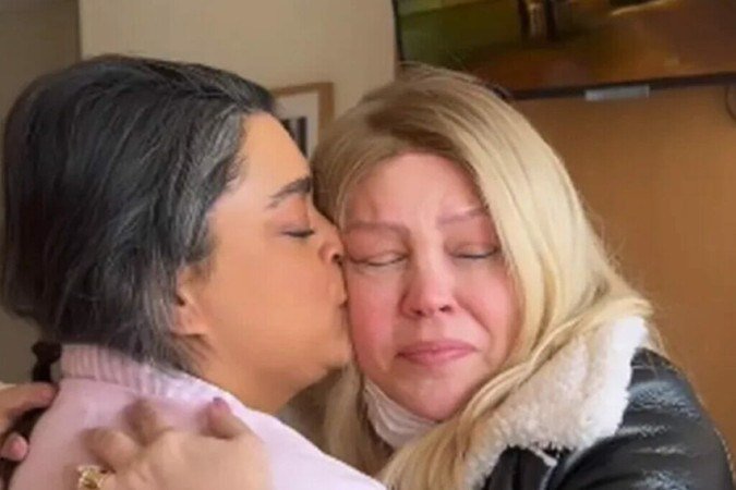 Preta Gil e Simony têm encontro emocionante em hospital. As duas se recuperam após tratamento de câncer. - (crédito: Observatorio dos Famosos) Preta Gil e Simony têm encontro emocionante em hospital. As duas se recuperam após tratamento de câncer. - (crédito: Observatorio dos Famosos)