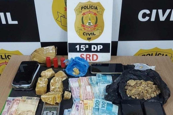 PCDF fecha cerco contra tráfico de drogas em Ceilândia - (crédito: PCDF/Divulgação) PCDF fecha cerco contra tráfico de drogas em Ceilândia - (crédito: PCDF/Divulgação)