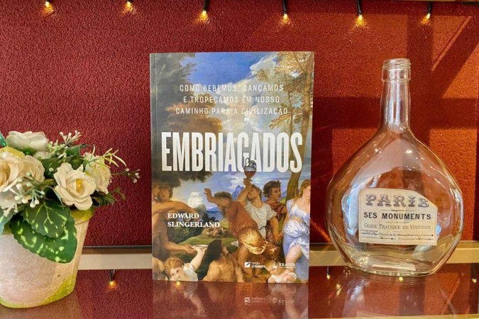 O evento tem entrada gratuita ocorre das 18h às 21h30, na Sebinho Livraria, Cafeteria e Bistrô -  (crédito: Divulgação)