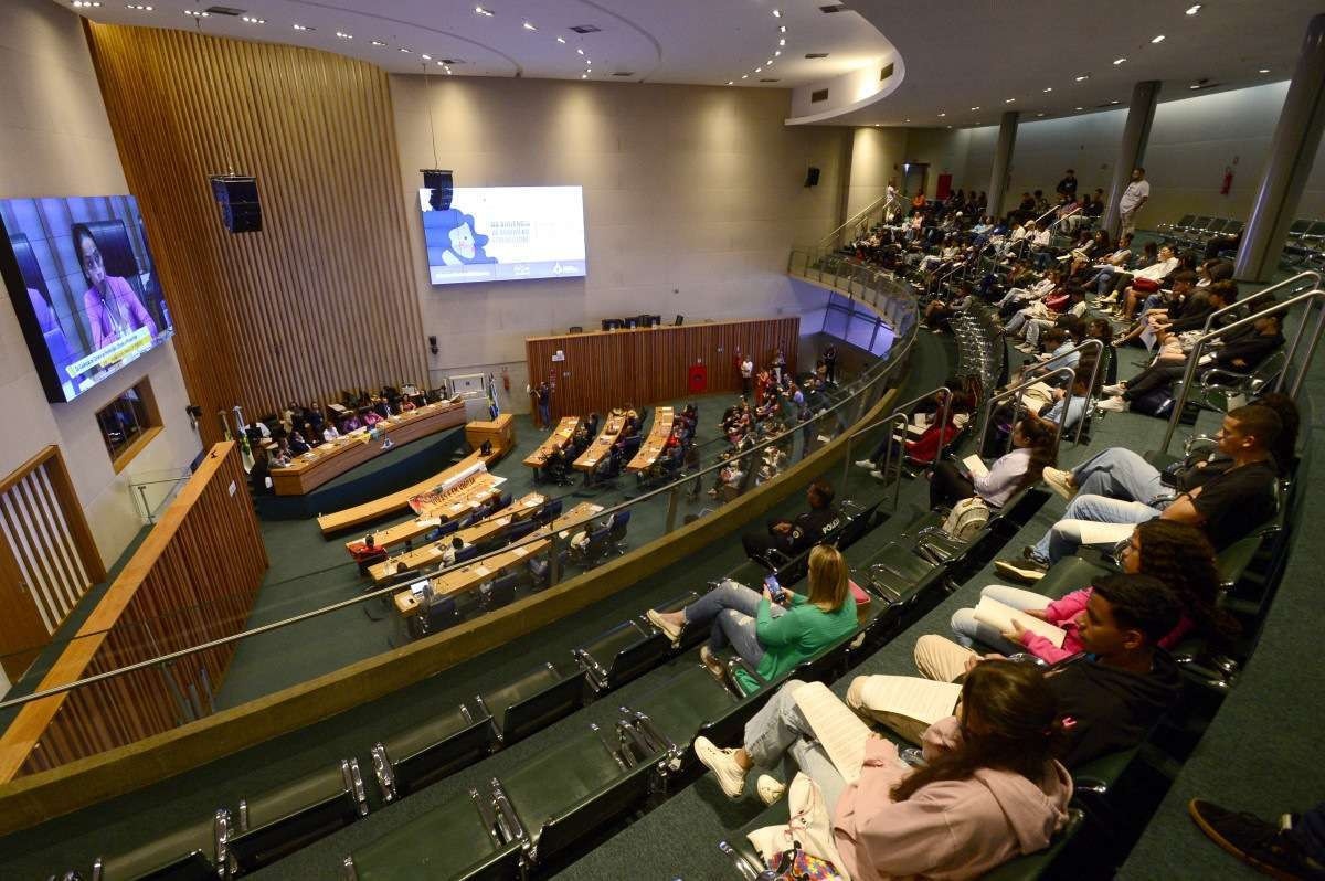 Administradores serão homenageados em sessão solene na CLDF