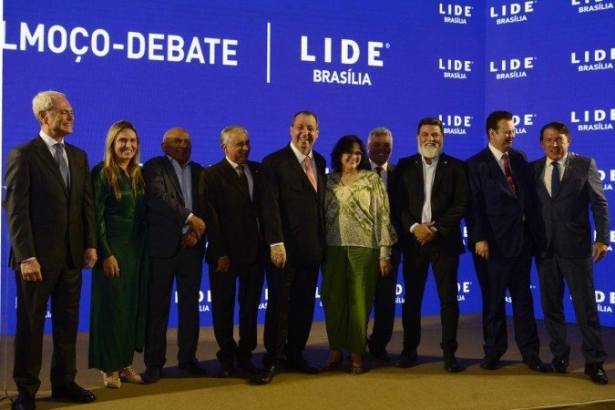 Políticos do DF compareceram ao encontro com empresários para comemorar vitória na luta pelo Fundo Constitucional -  (crédito: Fotos: Carlos Vieira/CB/D.A Press)