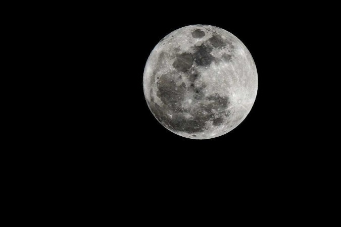 A superlua se caracteriza pelo evento no qual a Lua, satélite natural da Terra, aparenta ter aumentado de tamanho, ficando maior e 30% mais brilhante -  (crédito:  Minervino Junior/CB/D.A. Press)