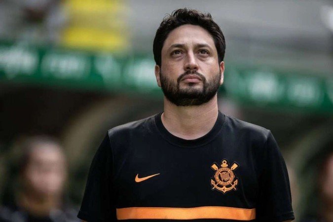 Pentacampeão da Série A1 Campeonato Brasileiro, Arthur Elias é um dos profissionais mais promissores da nova geração de treinadores do país - (crédito: Rodrigo Gazzanel/Agência Corinthians) Pentacampeão da Série A1 Campeonato Brasileiro, Arthur Elias é um dos profissionais mais promissores da nova geração de treinadores do país - (crédito: Rodrigo Gazzanel/Agência Corinthians)