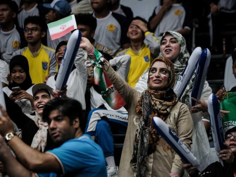 Iraniano é banido do esporte por aperto de mão em atleta de Israel