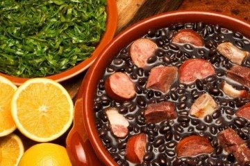 Feijoada beneficente arrecada fundos para obra do Lar dos Velhinhos 
 -  (crédito: Lukevisuals / Canva )