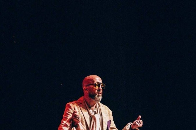 Espetáculo CORAÇÃO EXPOSTO, de Fabrício Carpinejar