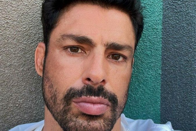 Em entrevista, o ator contou que passou mal no dia da gravação da primeira cena de sexo com Barbara Reis - (crédito: Reprodução/Instagram @cauareymond) Em entrevista, o ator contou que passou mal no dia da gravação da primeira cena de sexo com Barbara Reis - (crédito: Reprodução/Instagram @cauareymond)