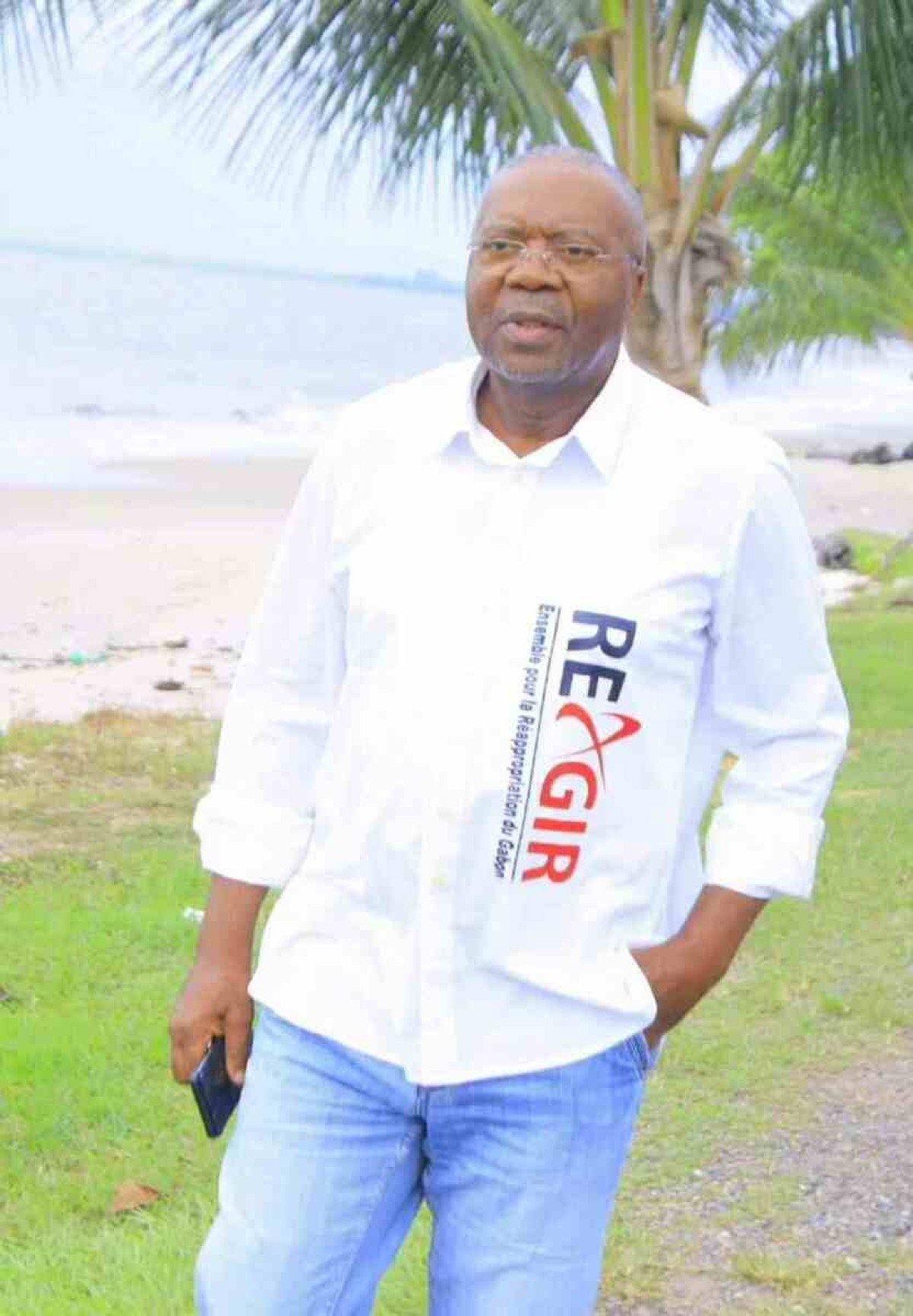 Michel Ongoundou Loundah, vice-presidente do partido político REAGIR, do Gabão