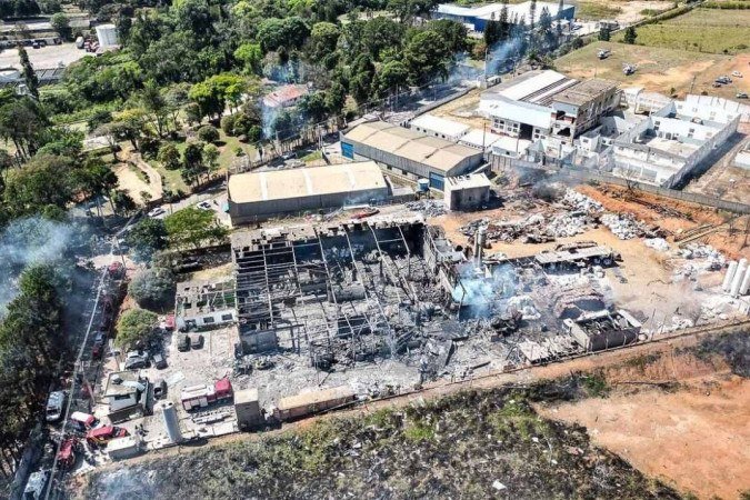 Município decretou luto de 3 dias após explosão, que pôde ser sentida num raio de 5km - (crédito: Prefeitura de Cabreúva/Divulgação) Município decretou luto de 3 dias após explosão, que pôde ser sentida num raio de 5km - (crédito: Prefeitura de Cabreúva/Divulgação)
