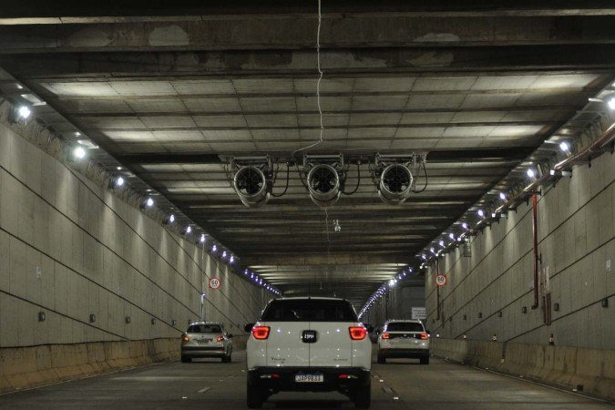  01/09/2023. Crédito: Minervino Júnior/CB/D.A Press. Brasil.  Brasilia - DF. Trânsito e as dificuldades na mobilidade urbana. Túnel emTaguatinga.  -  (crédito: Minervino Júnior/CB/D.A.Press)