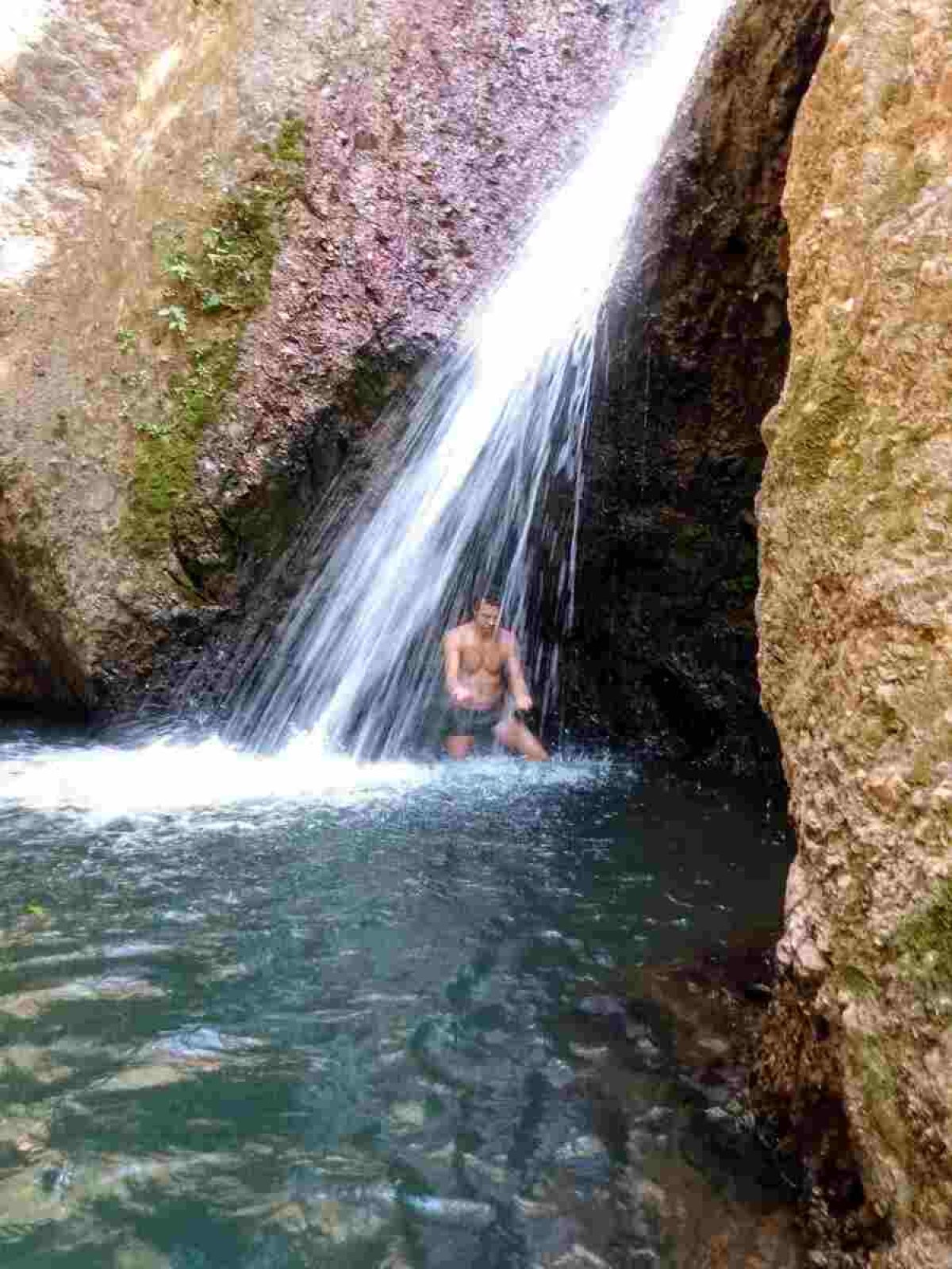 Cachoeira do Buracão, Vale do São Pedro, em São João dAliança-GO, portal da Chapada dos Veadeiros. Agosto de 2023