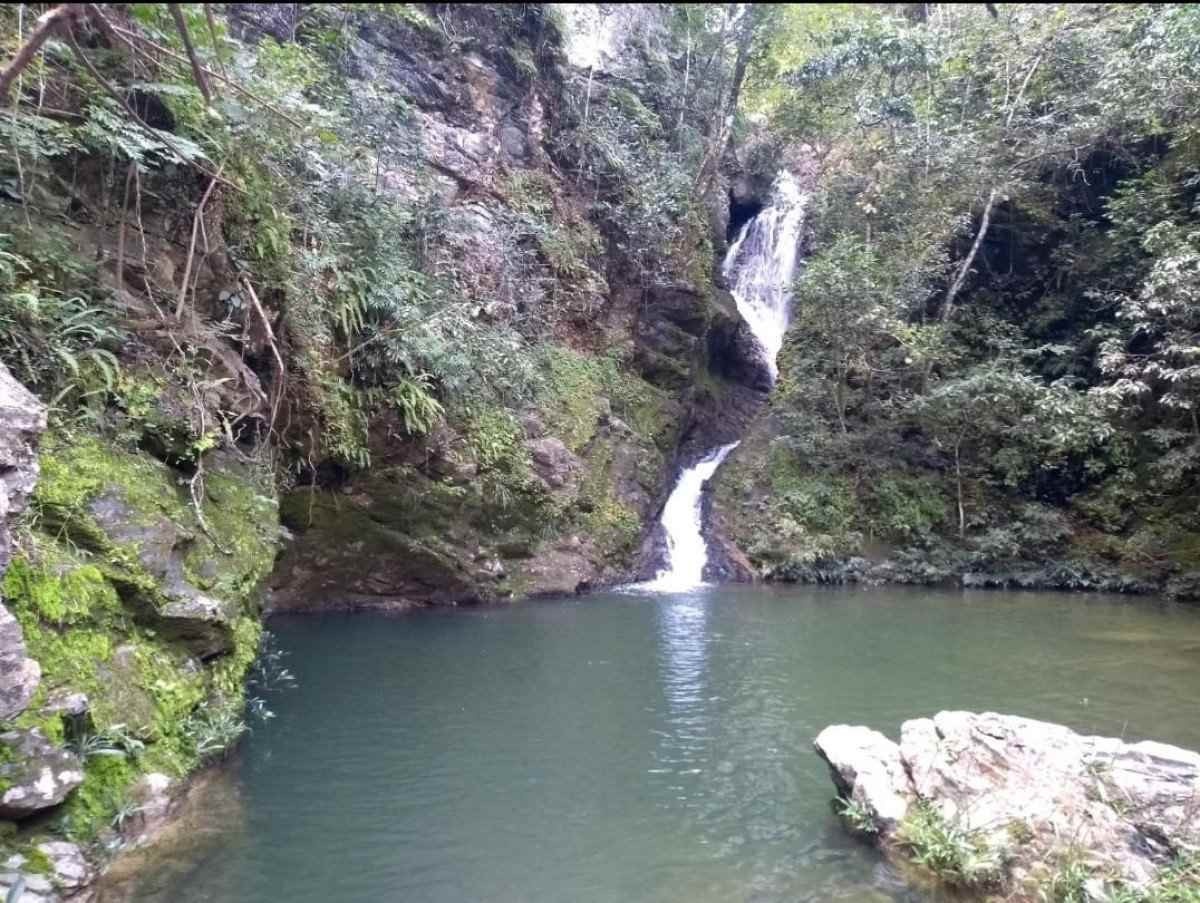 Cachoeira do Fundão, Vale do São Pedro, em São João dAliança-GO, portal da Chapada dos Veadeiros. Agosto de 2023