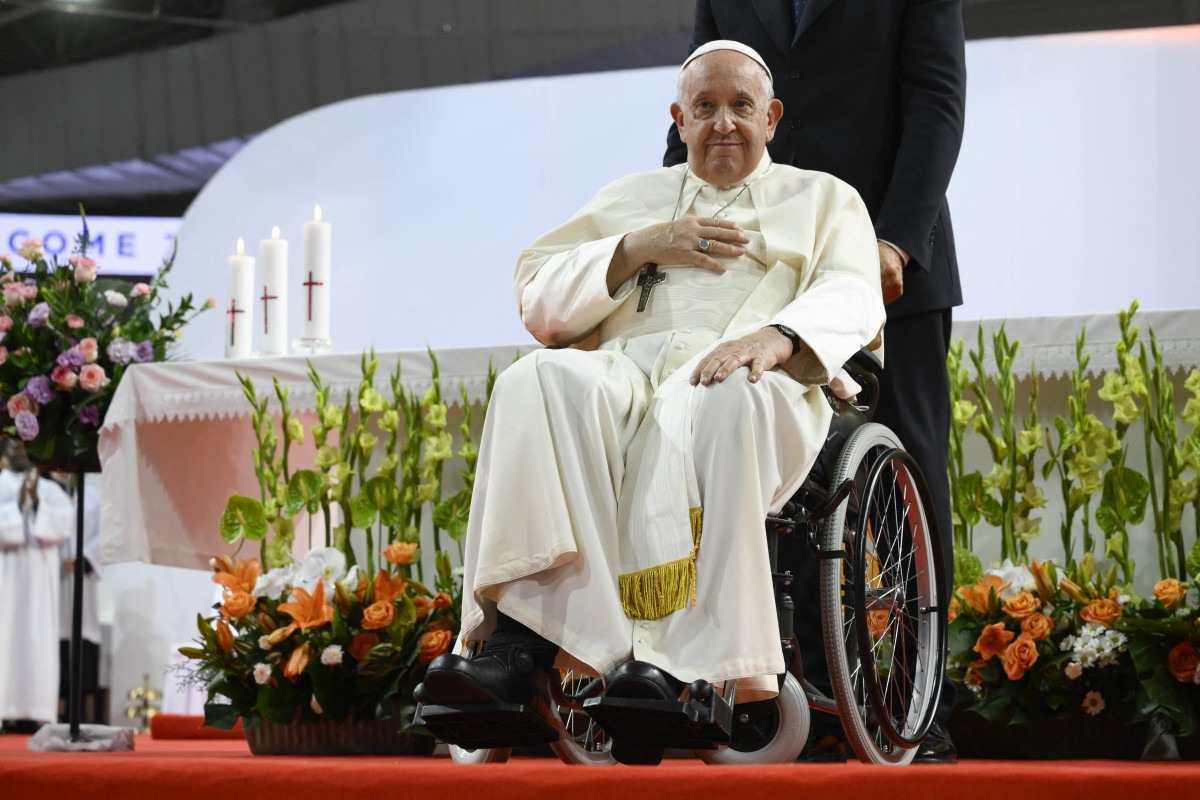 Papa Francisco pede aos católicos chineses que sejam 