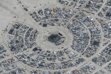 Chuvas no festival Burning Man, nos EUA -  (crédito: Satellite image ©2023 Maxar Technologies)
