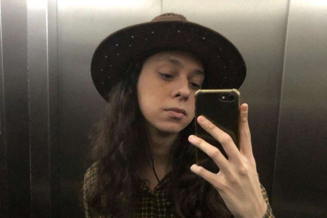 Victor Meyniel foi espancado dentro da portaria de um prédio de Copacabana, no Rio de Janeiro. Porteiro apenas observou a agressão - (crédito: Reprodução/Instagram) Victor Meyniel foi espancado dentro da portaria de um prédio de Copacabana, no Rio de Janeiro. Porteiro apenas observou a agressão - (crédito: Reprodução/Instagram)
