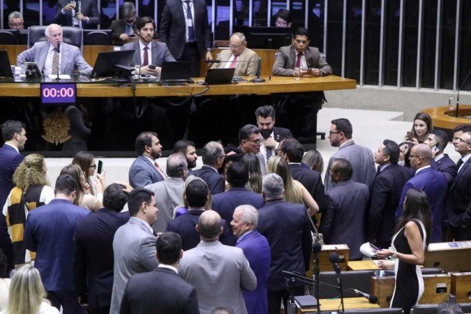 O projeto a ser votado pelos deputados fixa limites para os juros do cartão
de crédito - (crédito: Bruno Spada/Câmara dos Deputados) O projeto a ser votado pelos deputados fixa limites para os juros do cartão
de crédito - (crédito: Bruno Spada/Câmara dos Deputados)
