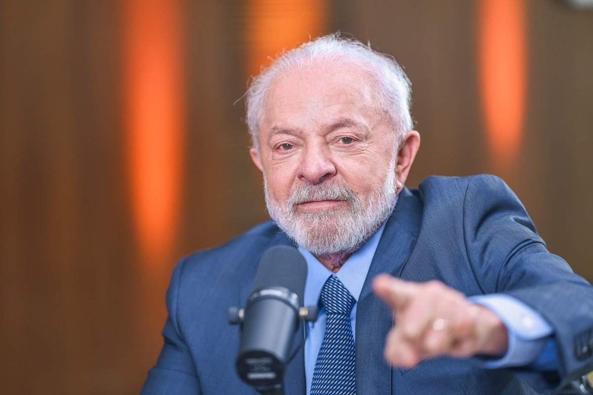 Lula é criticado por ministros aposentados do STF