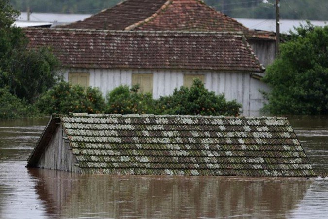 Cidade de Bom Retiro do Sul também ficou debaixo d'água com fortes chuvas - (crédito: Reuters) Cidade de Bom Retiro do Sul também ficou debaixo d'água com fortes chuvas - (crédito: Reuters)