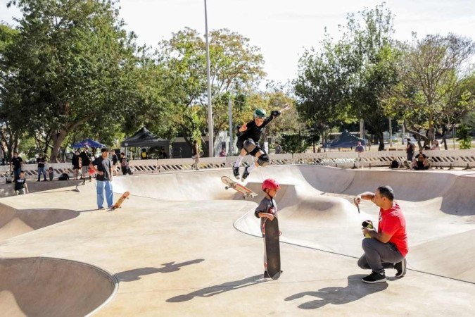 O Sucata Skate Park é o único espaço de Brasília com estrutura profissional e que atende os requisitos para competições nacionais e internacionais - (crédito: Agência Brasília) O Sucata Skate Park é o único espaço de Brasília com estrutura profissional e que atende os requisitos para competições nacionais e internacionais - (crédito: Agência Brasília)