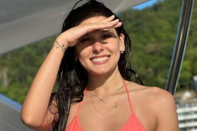 Ana Castela presenteia primo com picape de mais de R$ 100 mil - (crédito: Reprodução/Instagram) Ana Castela presenteia primo com picape de mais de R$ 100 mil - (crédito: Reprodução/Instagram)
