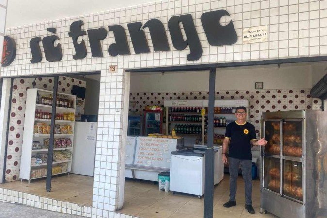 Leomar Santos, comerciante tradicional da quadra