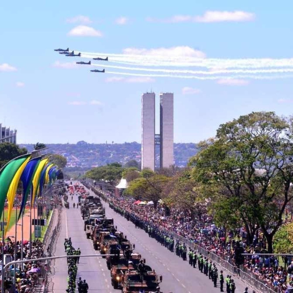 7 de Setembro: cerca de 50 mil acompanharam o desfile em Brasília