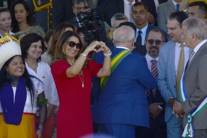 Janja assiste ao desfile da Independência ao lado de Lula: Janja assiste ao desfile da Independência ao lado de Lula:
