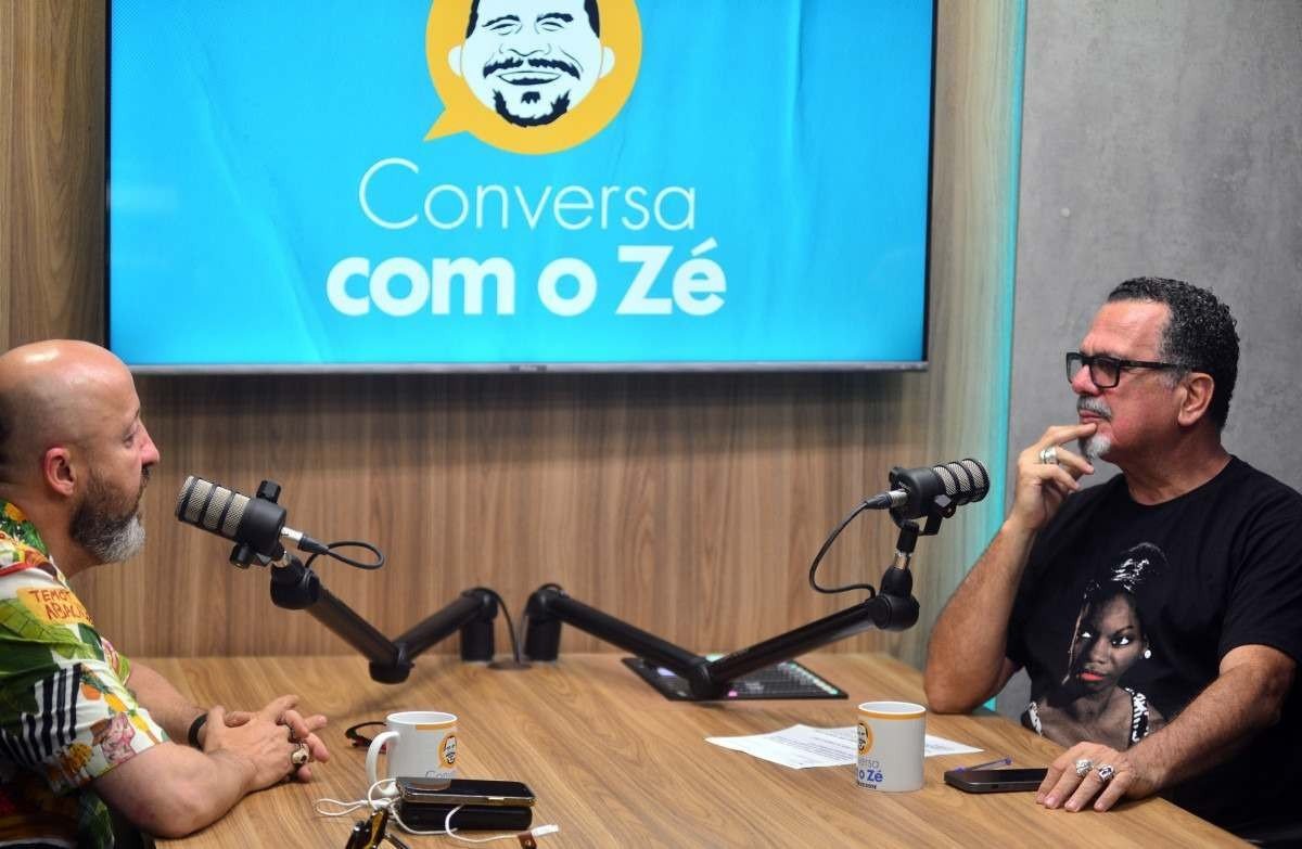 08/09/2023 Credito: Ed Alves/CB/DA.Press. Cidades. PodCast conversa Conversa com Z&eacute;. Convidado Fabricio Carpinejar. 