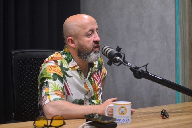  08/09/2023 Credito: Ed Alves/CB/DA.Press. Cidades. PodCast conversa Conversa com Zé. Convidado Fabricio Carpinejar. 