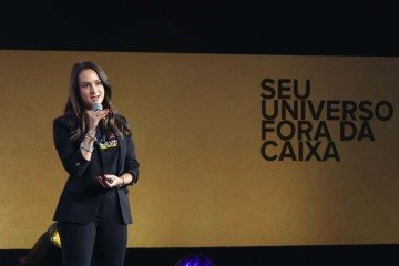 Júlia Rueff: 'O consumidor está cada vez mais digital, isso naturalmente o leva a experimentar o mundo on-line. Esse ano tivemos um aumento relevante na nossa base de usuários, foram 8 milhões de novos usuários, então, de fato, a gente vem conseguindo trazer esses novos consumidores à medida que melhoramos o nosso nível de serviço' - (crédito: Divulgação/ Mercado Livre) Júlia Rueff: 'O consumidor está cada vez mais digital, isso naturalmente o leva a experimentar o mundo on-line. Esse ano tivemos um aumento relevante na nossa base de usuários, foram 8 milhões de novos usuários, então, de fato, a gente vem conseguindo trazer esses novos consumidores à medida que melhoramos o nosso nível de serviço' - (crédito: Divulgação/ Mercado Livre)