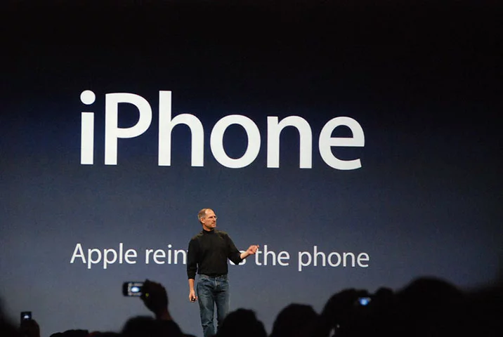 TIM e Apple fecham acordo no Brasil e iPhone é vendido pela metade