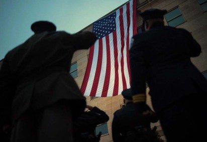 Na terça-feira, Moscou acusou os Estados Unidos de querer lançar armas no espaço depois que Washington vetou uma proposta russa sobre a não-proliferação às Nações Unidas.  -  (crédito: WIN MCNAMEE / GETTY IMAGES NORTH AMERICA / GETTY IMAGES VIA AFP) -Na terça-feira, Moscou acusou os Estados Unidos de querer lançar armas no espaço depois que Washington vetou uma proposta russa sobre a não-proliferação às Nações Unidas.  -  (crédito: WIN MCNAMEE / GETTY IMAGES NORTH AMERICA / GETTY IMAGES VIA AFP)