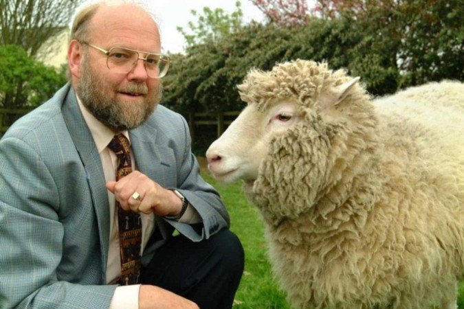 Wilmut foi o líder da pesquisa que realizou a clonagem de Dolly em 1996 - (crédito: Reprodução/University of Edinburgh) Wilmut foi o líder da pesquisa que realizou a clonagem de Dolly em 1996 - (crédito: Reprodução/University of Edinburgh)